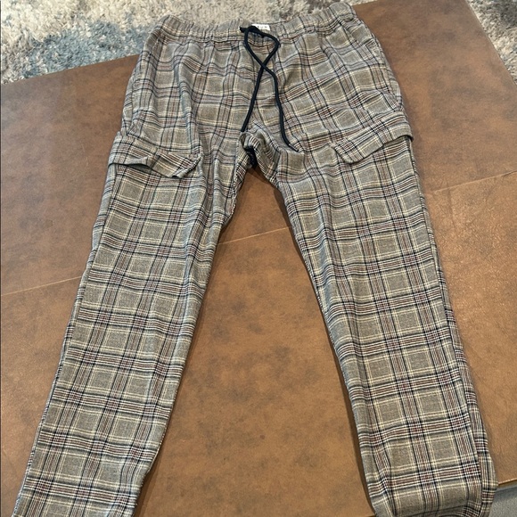 PACSunMen's Plaid Cargo Pants - Picture 1 of 4